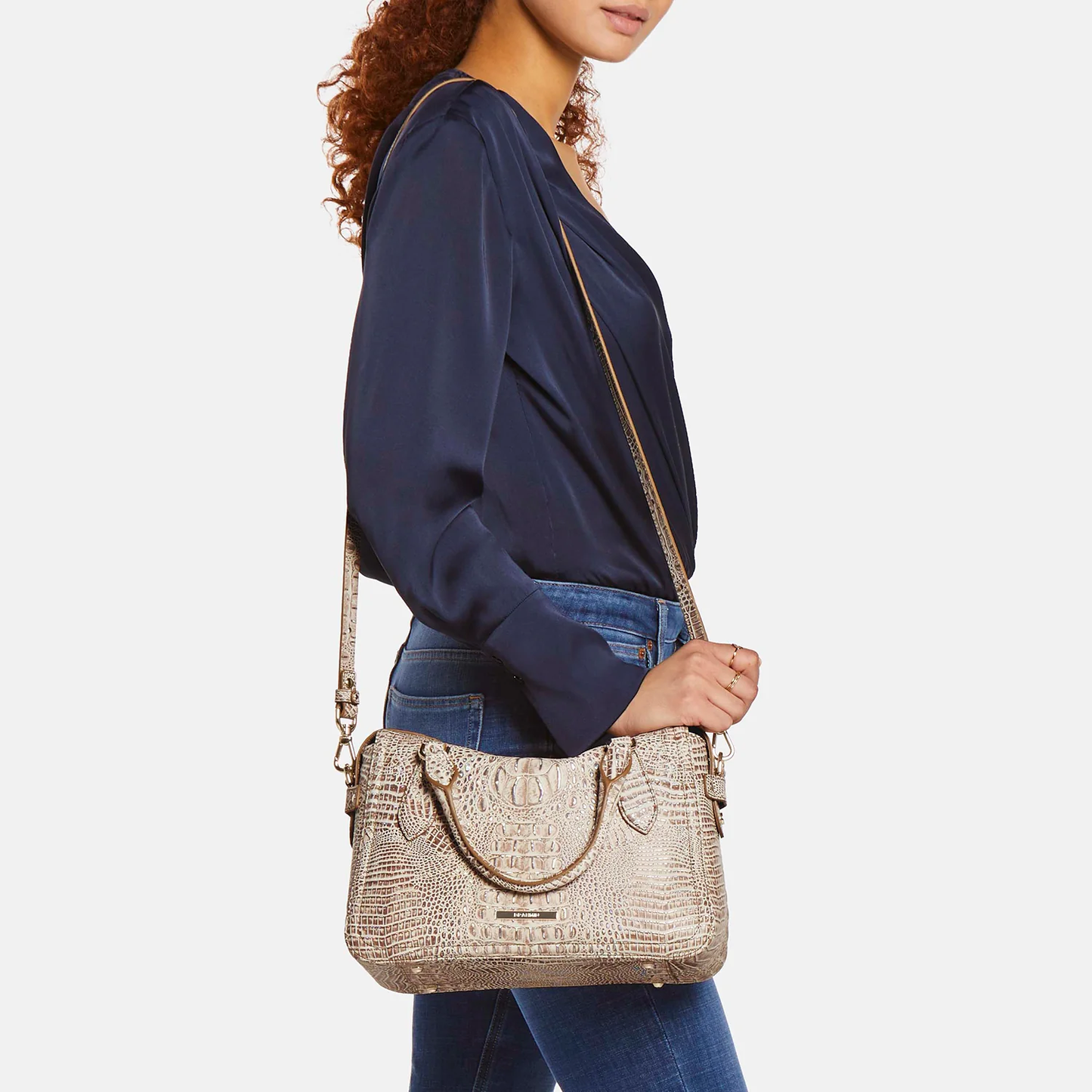 Cartera Micaela de la colección Brahmin Marana, color castaño