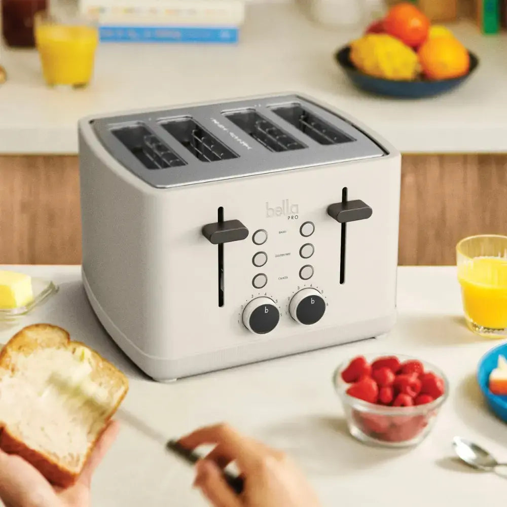 Bella PRO 4 Slice Toaster with Extra Wide Slots