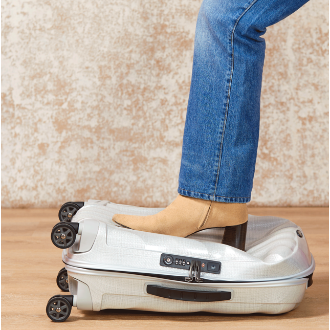 Samsonite C-Lite Hard Shell Spinner, Chili Red 28"