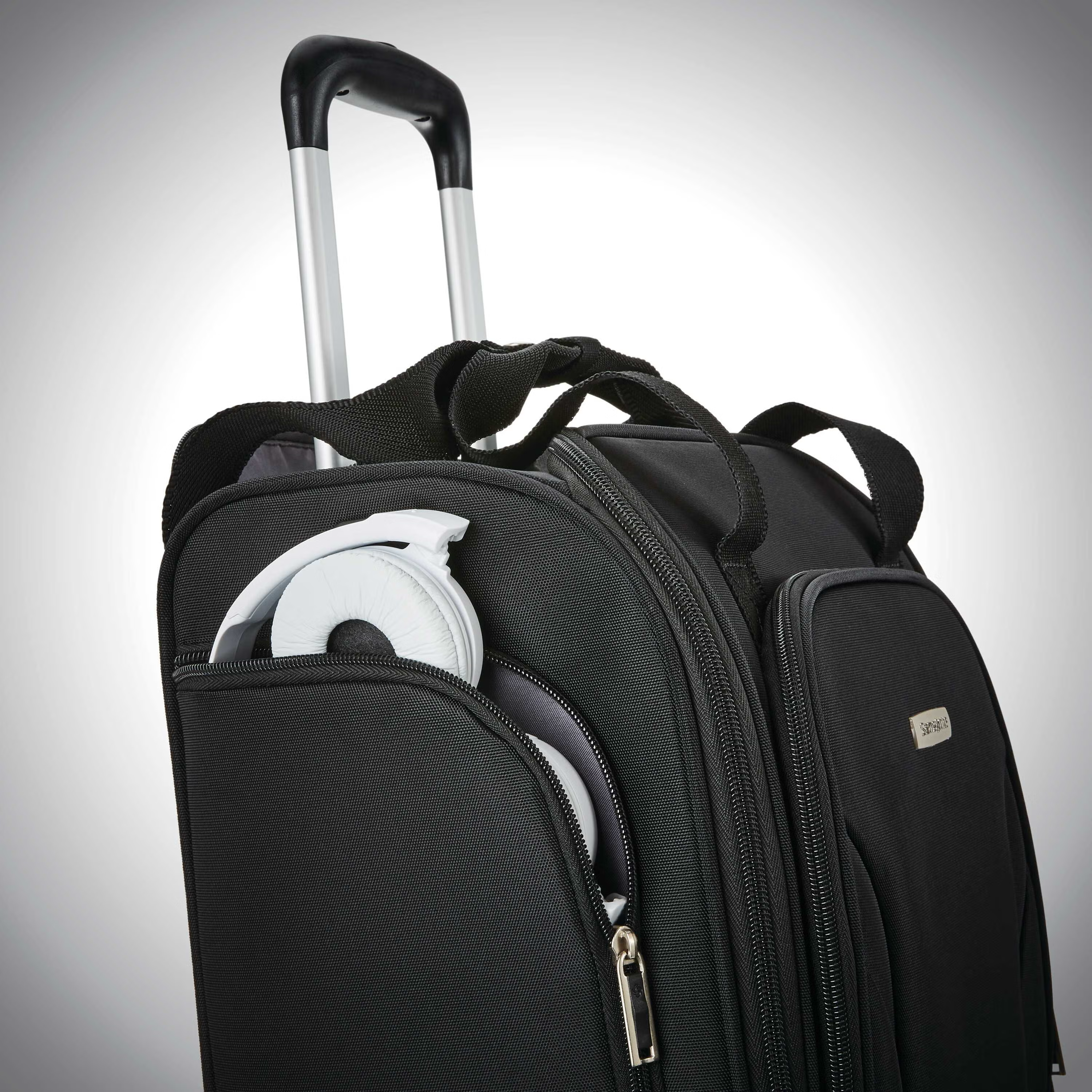Samsonite Wheeled Underseater Carry-On with USB Port
