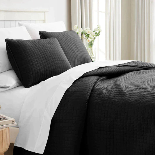 Small Squares Classic Quilt Set, Black